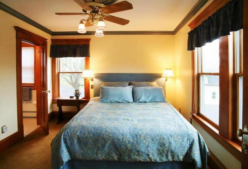 Bed and Breakfast Breezy Hill Inn