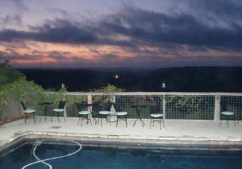 تختخواب و صبحانه Trail S End Guest House