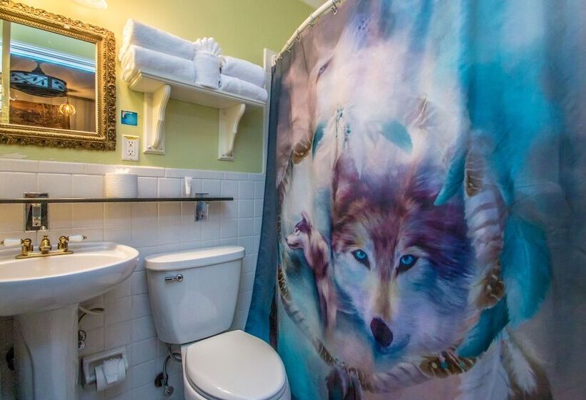هتل Adventure Suites
