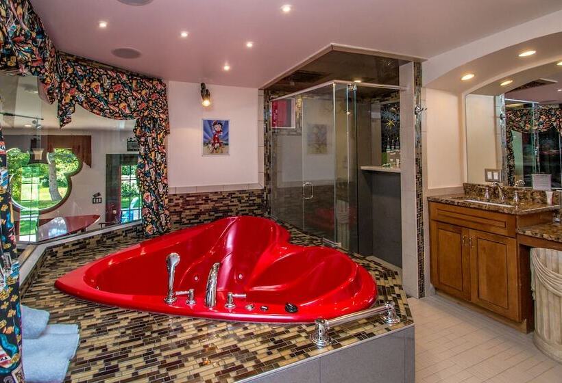 هتل Adventure Suites