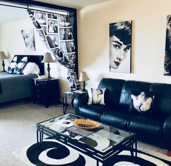 호텔 Anchorage Uptown Suites
