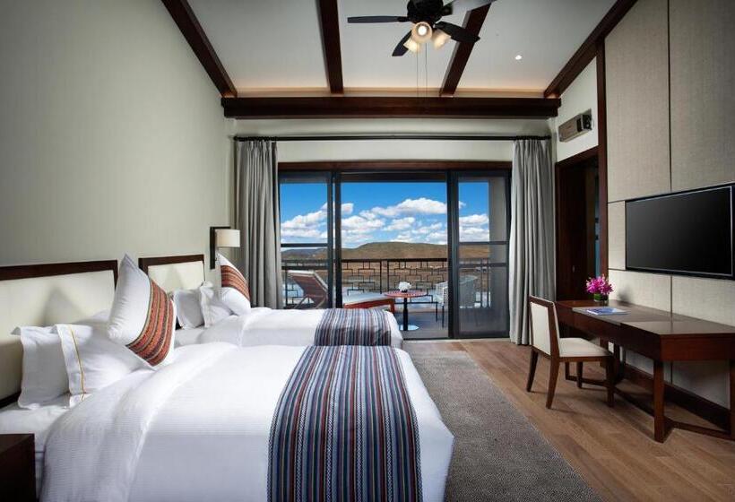 هتل High Mountain Resort Shangri La