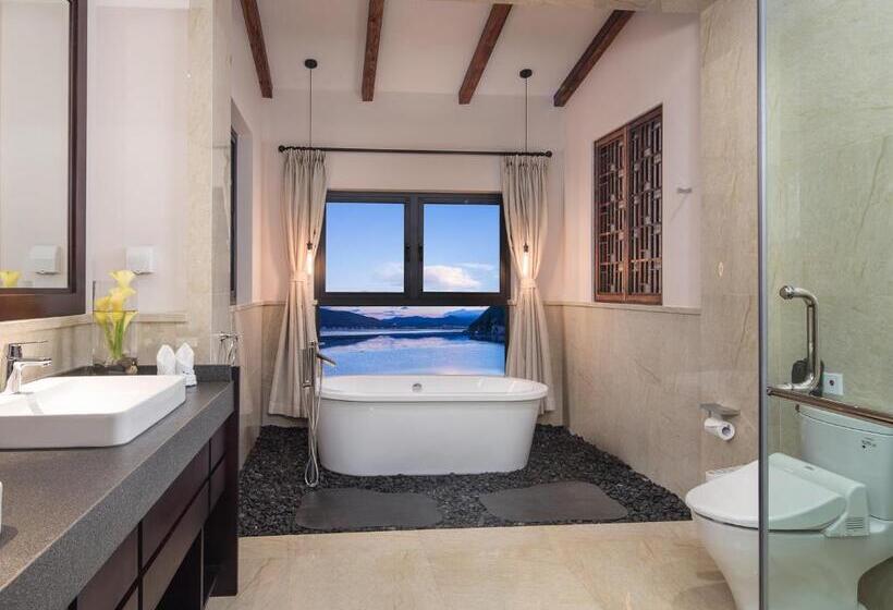 هتل High Mountain Resort Shangri La