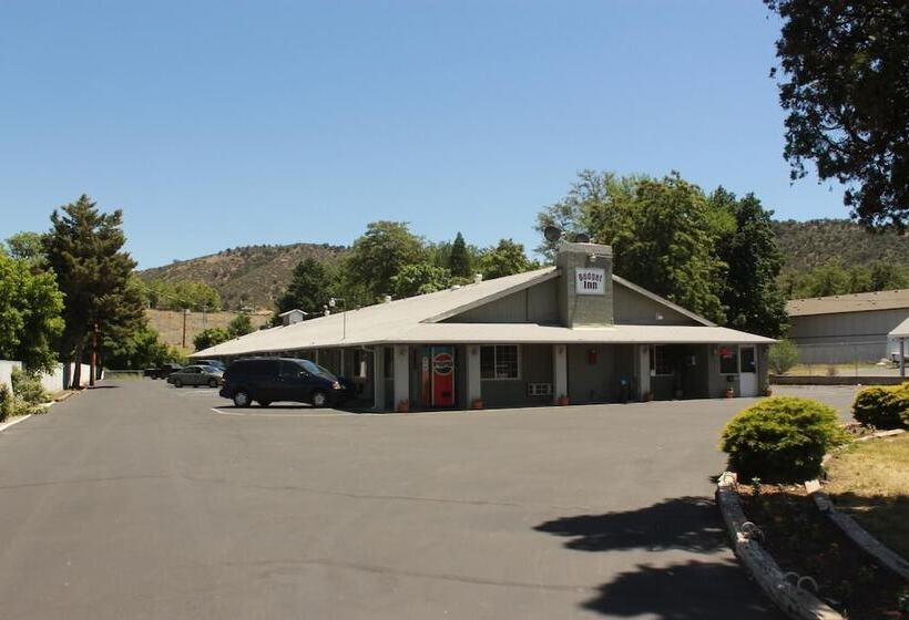 汽车旅馆  Budget Inn  Yreka