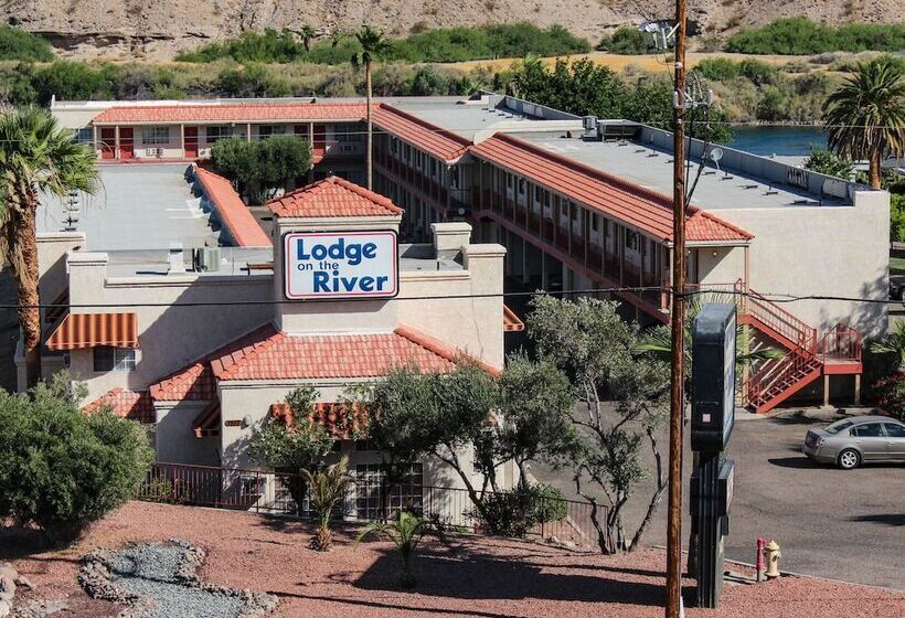 مُتل Lodge On The River