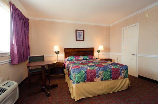 汽车旅馆  Rodeway Inn Fairfax