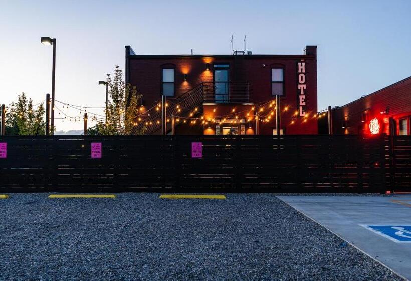 Мотель The Hotel Melrose