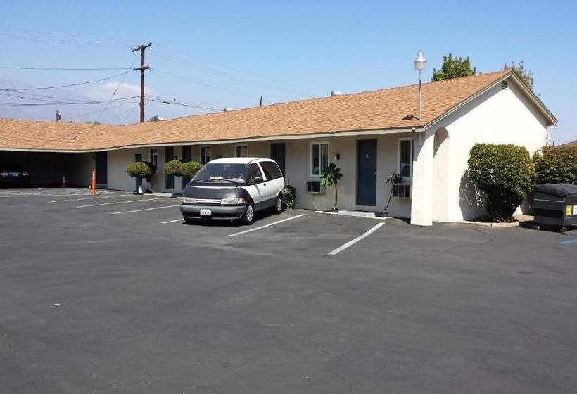 New Kansan Motel