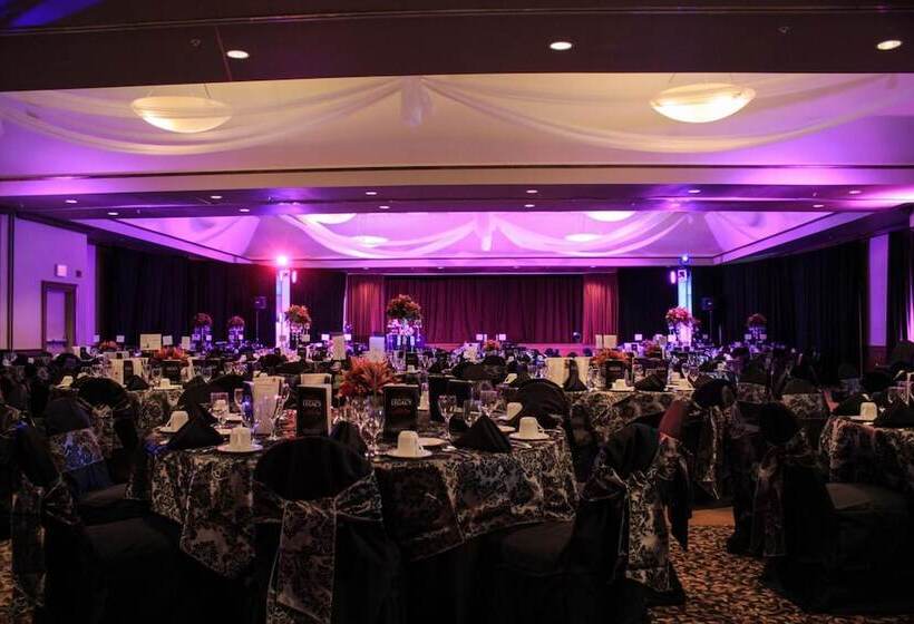 استراحتگاه Grand Summit Hotel At Attitash