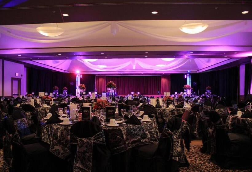 استراحتگاه Grand Summit Hotel At Attitash