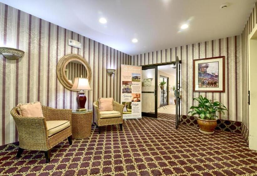 استراحتگاه Roosevelt Inn & Suites Saratoga Springs