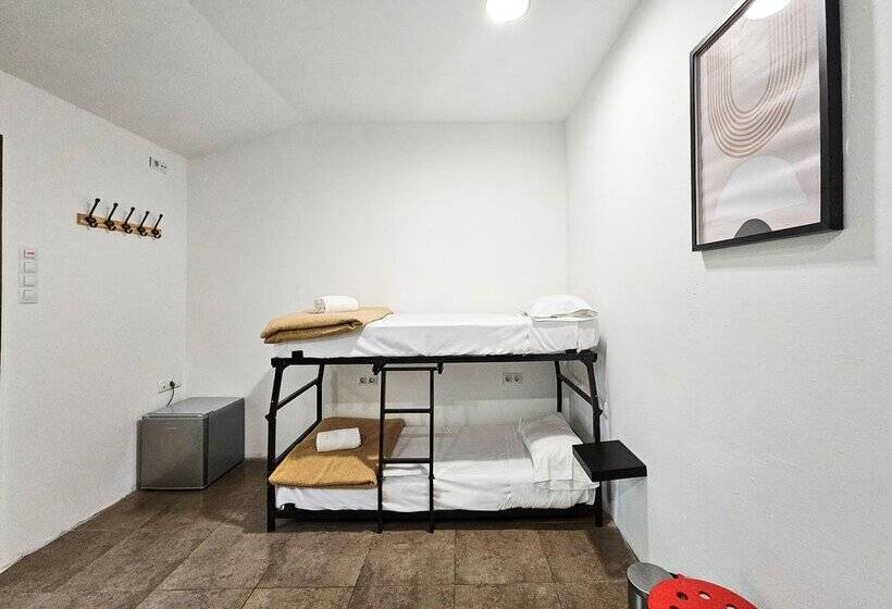 Hostel Backpacker Solopuent