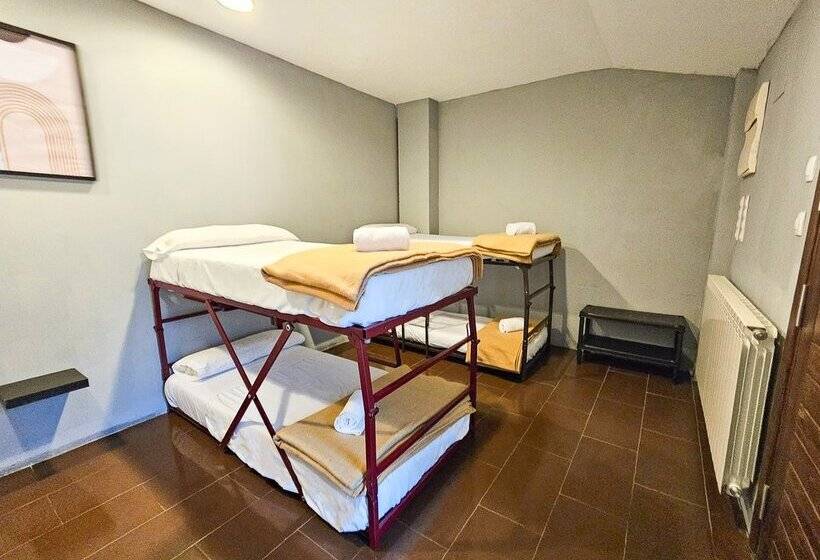 Hostel Backpacker Solopuent