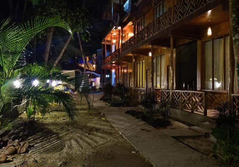 Отель White Coral Beach Resort