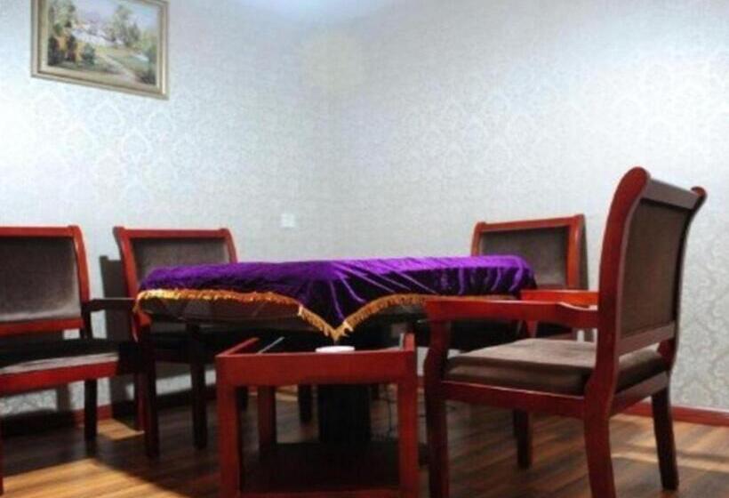 هتل Greentree Inn Ganzhou Sankang Temple Darunfa Express