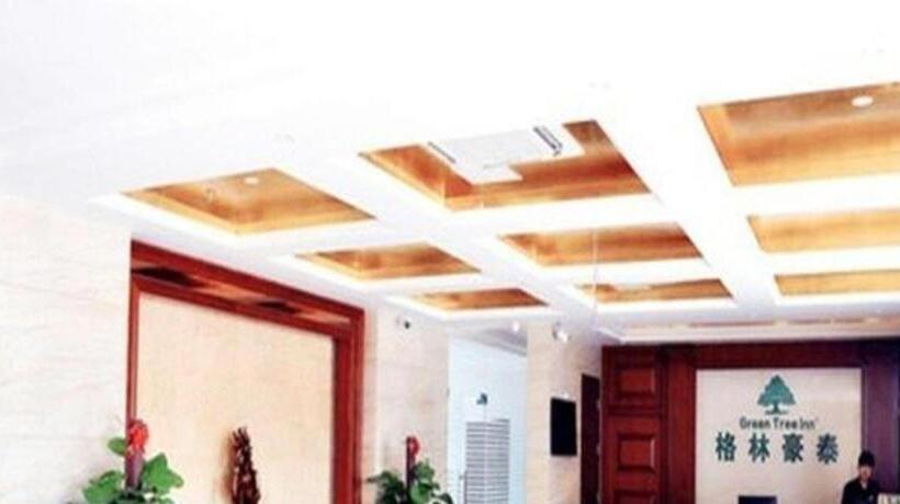 هتل Greentree Inn Ganzhou Sankang Temple Darunfa Express