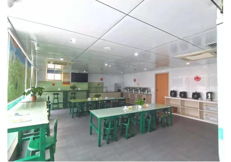 Отель Greentree Inn Guangdong Yangjiang Xiping Road Bus Terminal Station Express