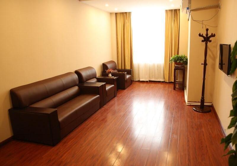 Отель Greentree Inn Shandong Dezhou Kangbo Avenue Stadium Express