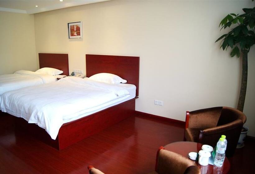 هتل Greentree Inn Yangzhou University City Baolong Plaza Express