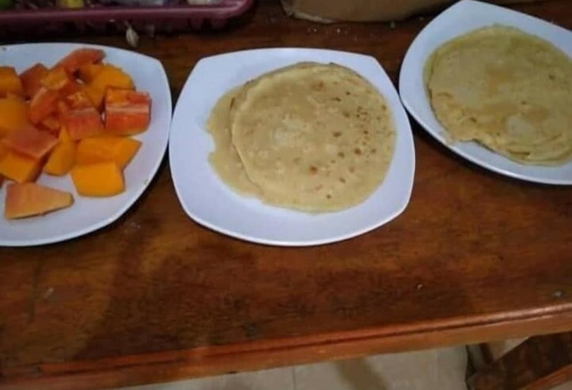 هاستل Nyang Ebay Surf Camp