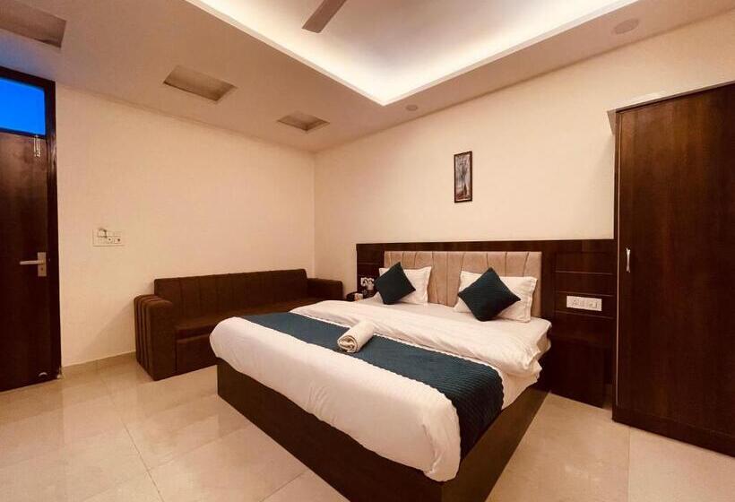 בית מלון כפרי Divine Ganga By Mj Hospitality