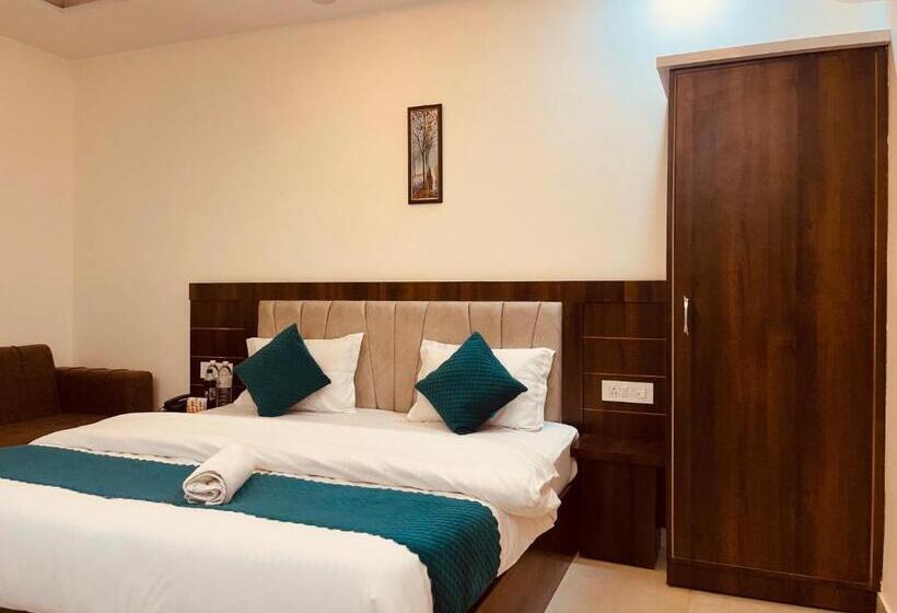 בית מלון כפרי Divine Ganga By Mj Hospitality