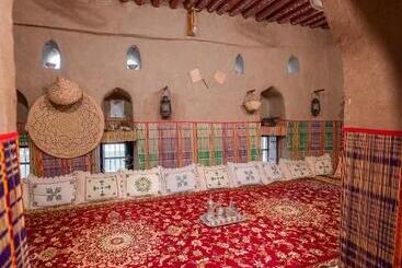 هاستل Antique Inn