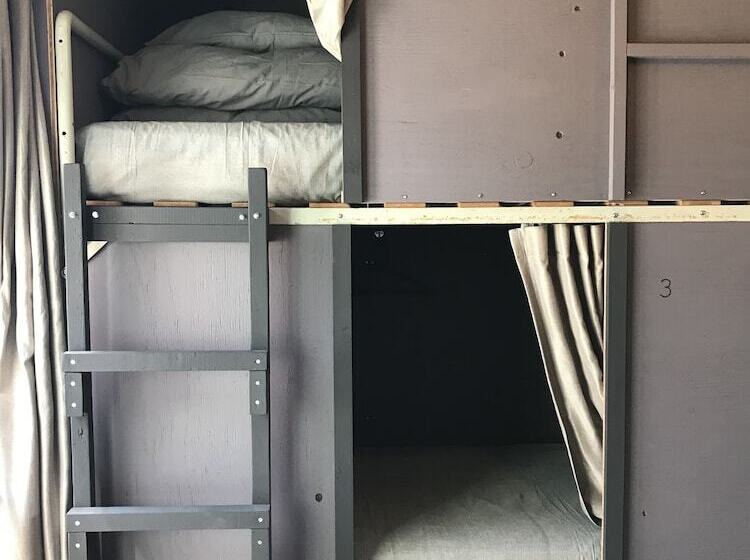 Guest House Ponkotan   Hostel