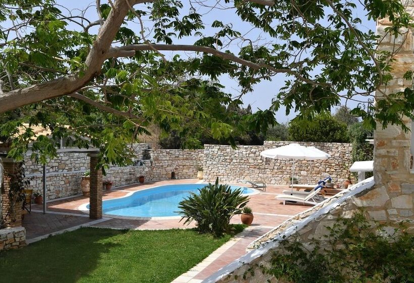 Anemolia Apartments With Pool