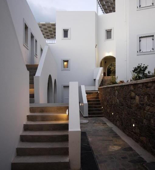 هتل Filoxenia Apartments