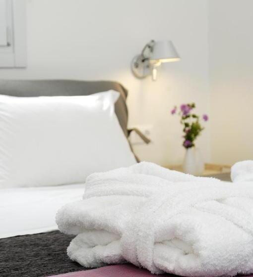 هتل Filoxenia Apartments