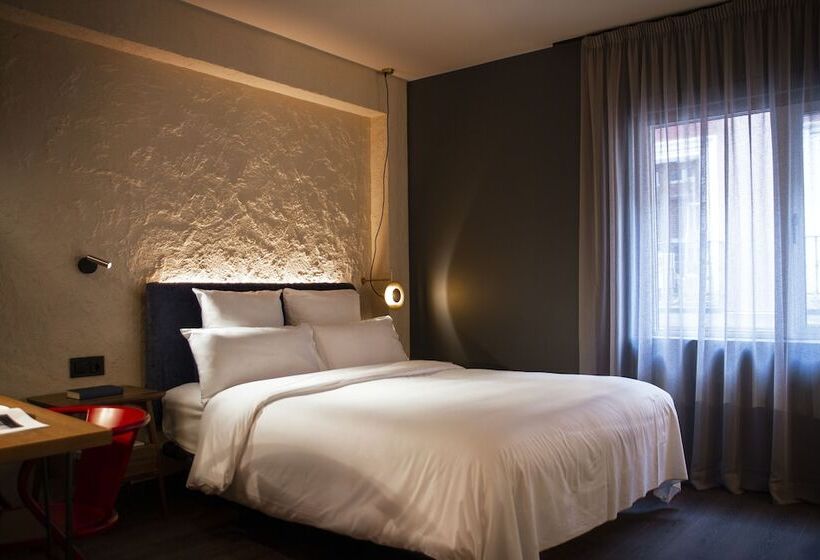 هتل Letoh Letoh Sevilla