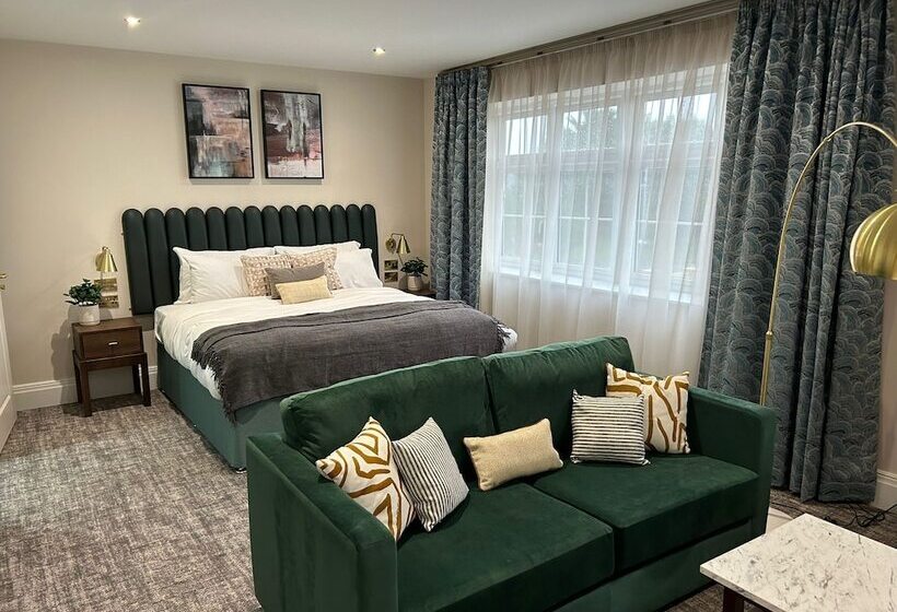 هتل Thehillbrooksherborne