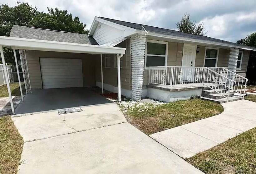 פנסיון Amazing House Relax Near Raymond Stadium