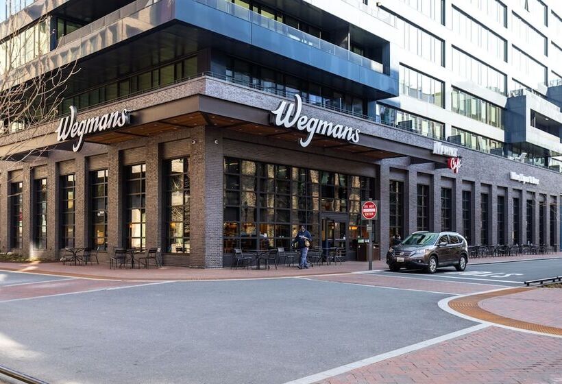 Placemakr Cathedral Heights