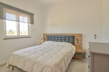 هاستل Amadeus Villa