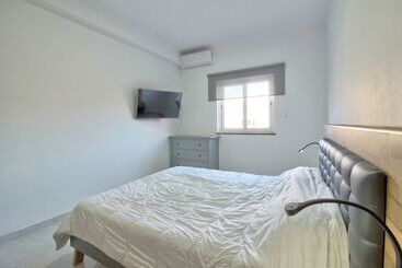 هاستل Amadeus Villa