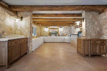 تختخواب و صبحانه Boutique Guesthouse Sveti Petar, On The Beach, Heated Pool & Boat Berth   Adult Only