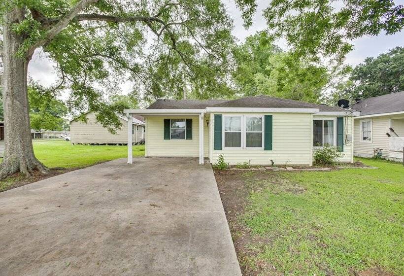 Centrally Located Gonzales Home W/ Yard!
