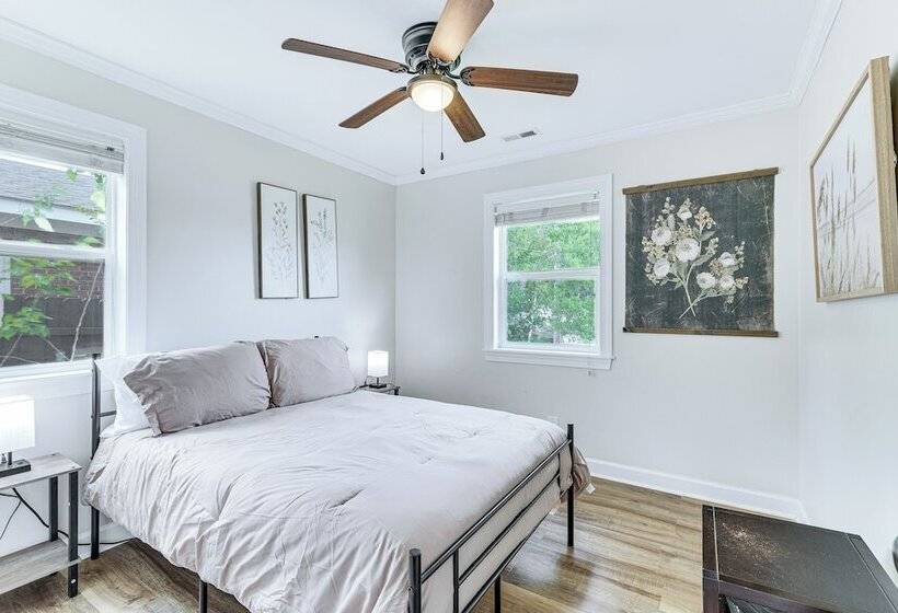 Charming Morehead City Home: 2 Mi To Beach Access