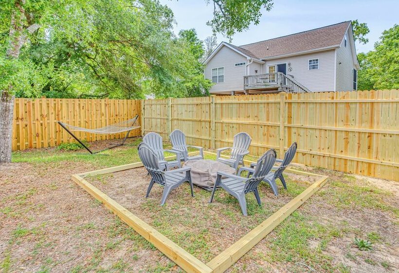 Charming Oak Island Beach House W/ Fire Pit & Yard