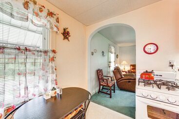 Charming West Mifflin House   3 Mi To Kennywood!