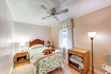 Charming West Mifflin House   3 Mi To Kennywood!