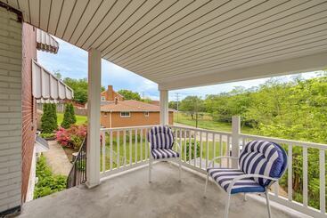 Charming West Mifflin House   3 Mi To Kennywood!