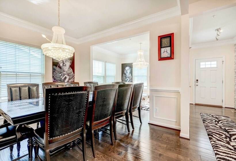 Game Room + Gym: Downtown Dc Home!