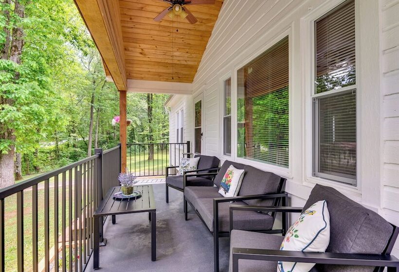 3 Mi To Downtown: Home W/ Fire Pit In Forest City