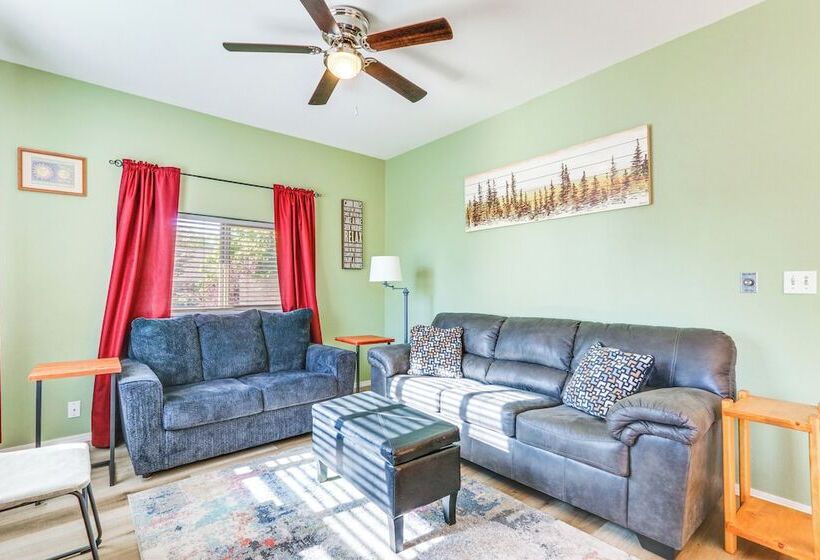 Harrison Home W/ Grill & Lake Views: Walk To Town!