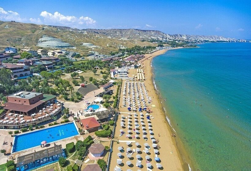 هتل Amareclub Casarossa