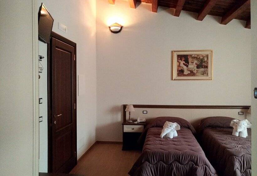 فندق ريفى Agriturismo Le Campanelle