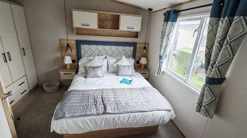 هتل Stunning Brand New 2024 Sunset Lodge, Whitstable